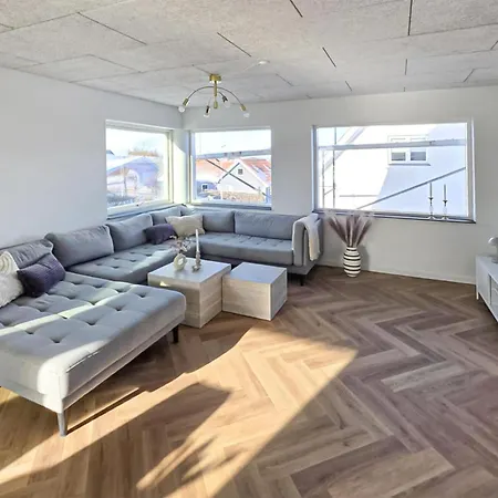 4 Bedroom Beautiful In