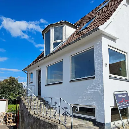 4 Bedroom Beautiful Home In Farso Farsø