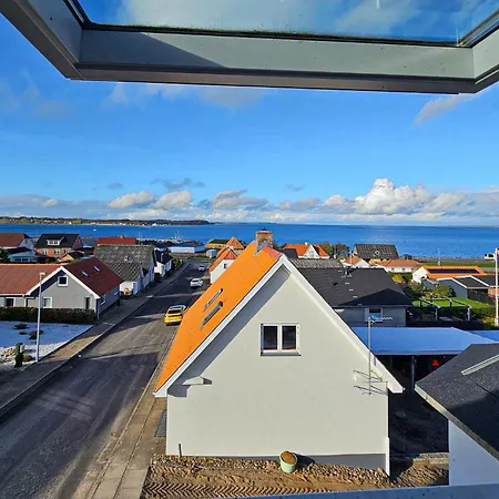 Σπίτι διακοπών 4 Bedroom Beautiful In