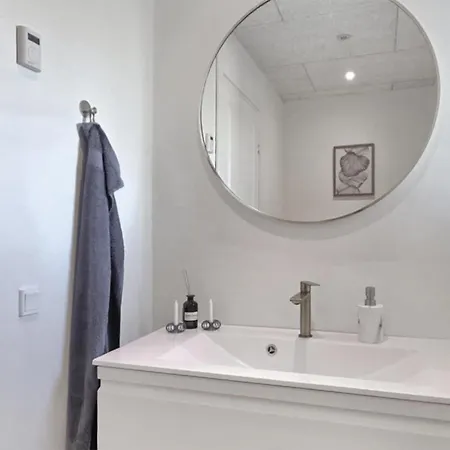 4 Bedroom Beautiful Home In Farso *