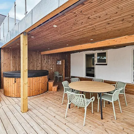 4 Bedroom Beautiful In * Farsø