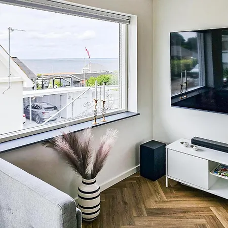 4 Bedroom Beautiful In *